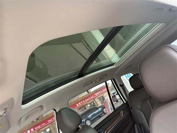 荣威RX8 2019款 30T 智联网两驱超群旗舰版