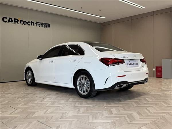 奔驰A级 2022款 改款 A 200 L 运动轿车时尚型