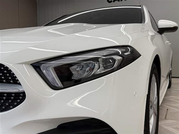奔驰A级 2022款 改款 A 200 L 运动轿车时尚型