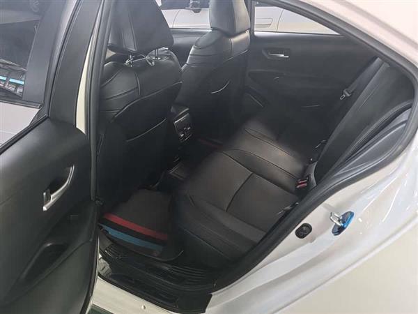 卡罗拉 2021款 双擎 1.8L E-CVT精英版