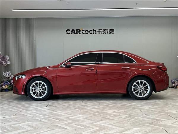 奔驰A级 2019款 改款 A 200 L 运动轿车