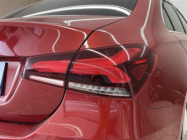 奔驰A级 2019款 改款 A 200 L 运动轿车