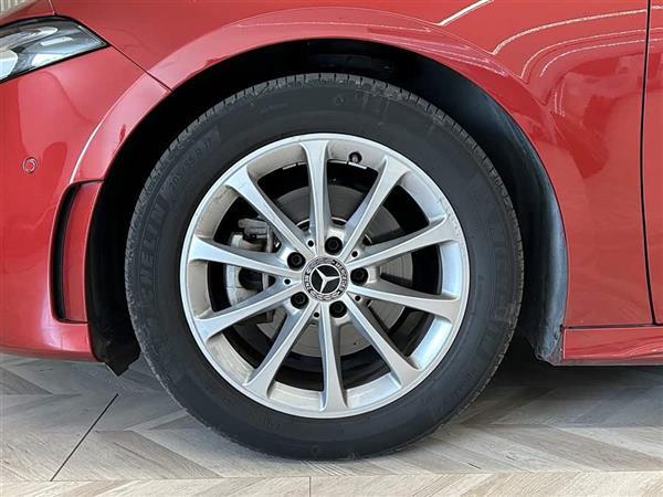 奔驰A级 2019款 改款 A 200 L 运动轿车