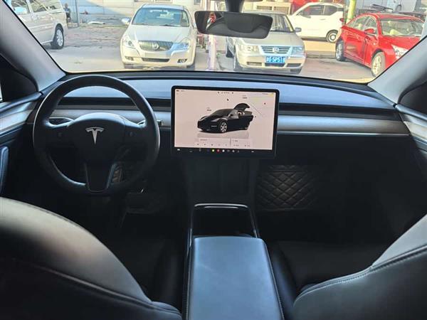 Model Y 2022款 长续航全轮驱动版