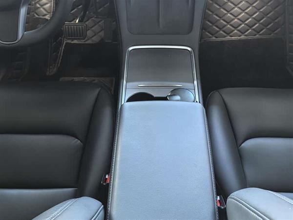 Model Y 2022款 长续航全轮驱动版