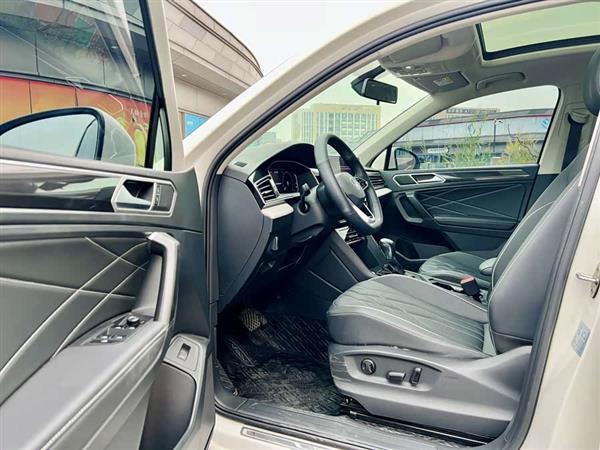 途观L 2022款 330TSI 自动两驱智享版