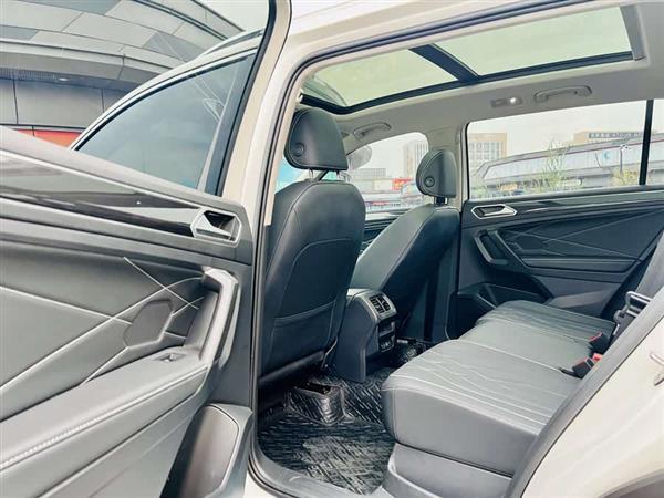 途观L 2022款 330TSI 自动两驱智享版