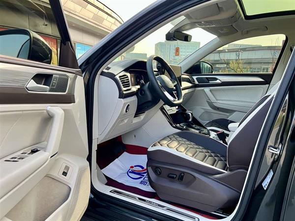 探岳 2023款 330TSI 两驱R-Line高能版