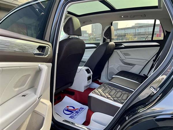 探岳 2023款 330TSI 两驱R-Line高能版