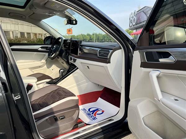 探岳 2023款 330TSI 两驱R-Line高能版