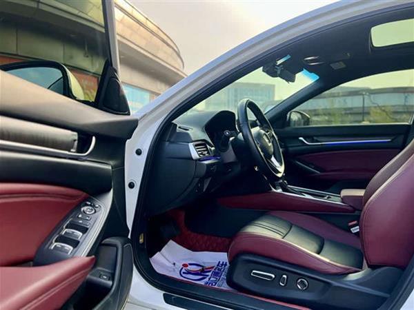 英仕派 2022款 260TURBO 精悦版