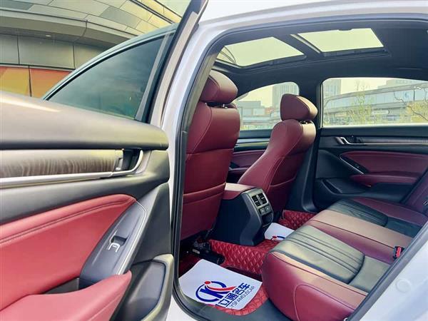 英仕派 2022款 260TURBO 精悦版