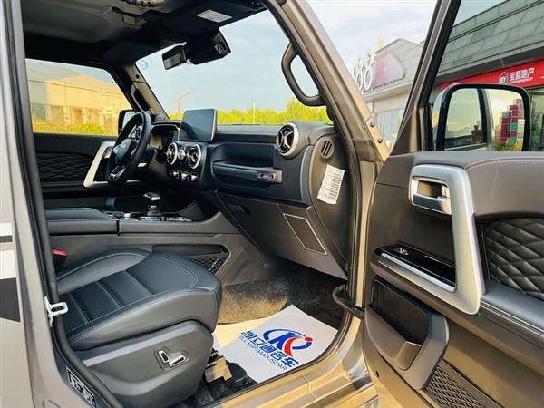 北京越野BJ40 2023款 2.0T 自动四驱环塔冠军版