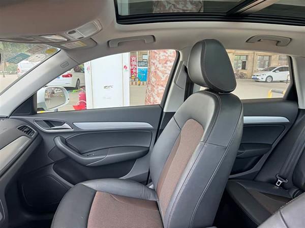 奥迪Q3 2018款 30周年年型 30 TFSI 时尚型