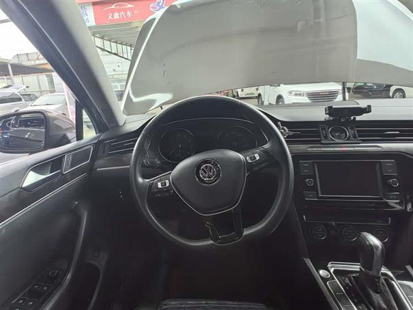 迈腾 2018款 改款 330TSI DSG 豪华型