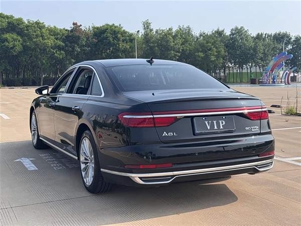 奥迪A8 2021款 A8L 50 TFSI quattro 舒适型