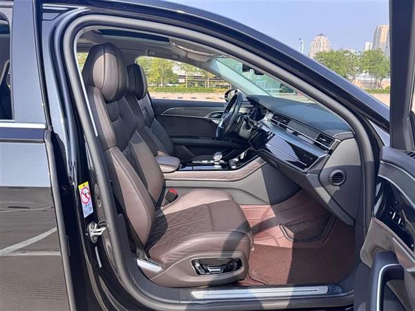 奥迪A8 2021款 A8L 50 TFSI quattro 舒适型