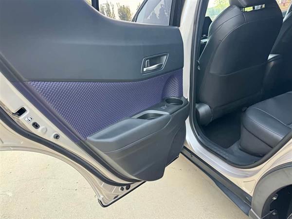 丰田C-HR 2020款 2.0L 领先版