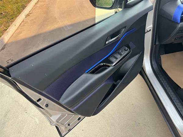 丰田C-HR 2020款 2.0L 领先版