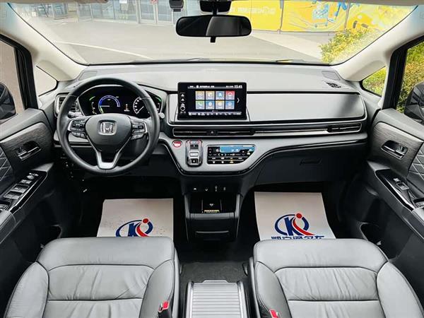 艾力绅 2022款 2.0L e:HEV 豪华版