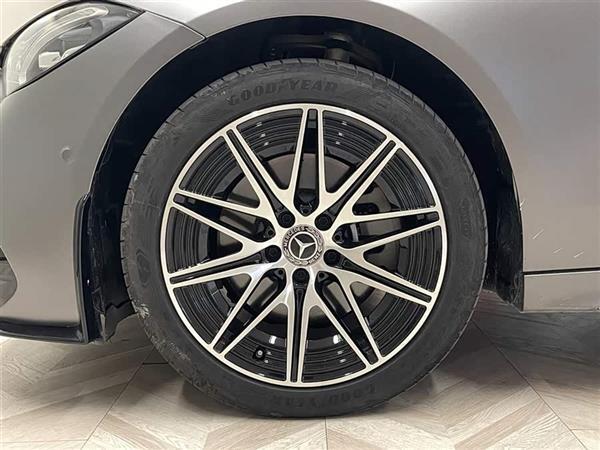 奔驰C级 2024款 改款 C 260 L 运动版