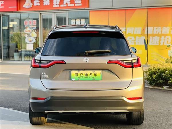 蔚来ES8 2018款 创始版