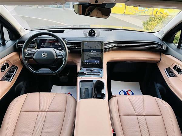 蔚来ES8 2018款 创始版