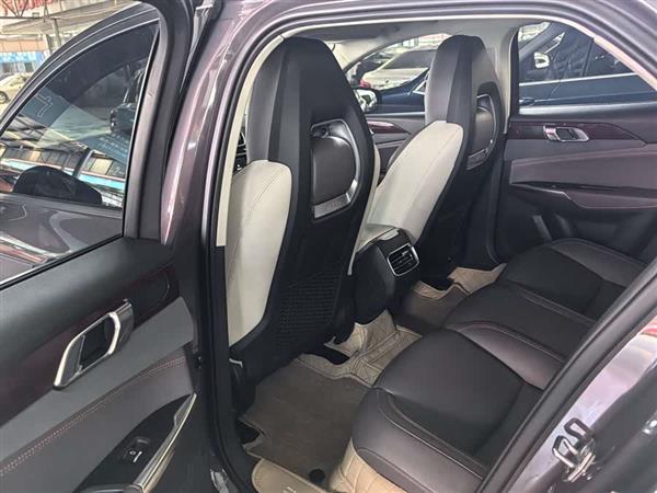 领克02 2021款 1.5TD DCT两驱劲Plus