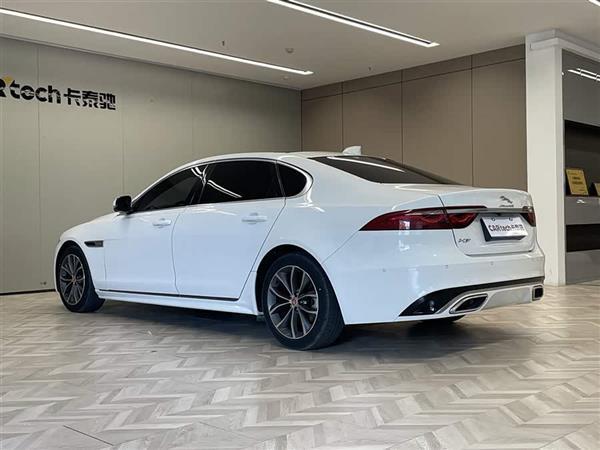 捷豹XFL 2021款 XFL 2.0T P250 两驱精英运动版