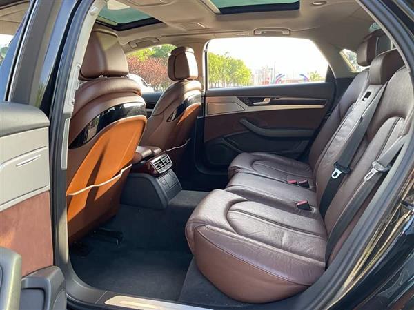 奥迪A8 2013款 A8L 45 TFSI quattro舒适型