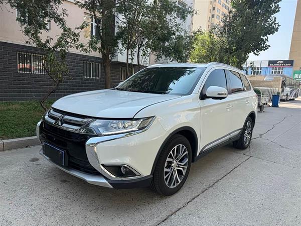 欧蓝德 2018款 2.0L 两驱荣耀版 5座
