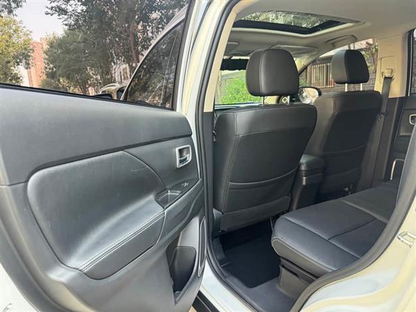 欧蓝德 2018款 2.0L 两驱荣耀版 5座