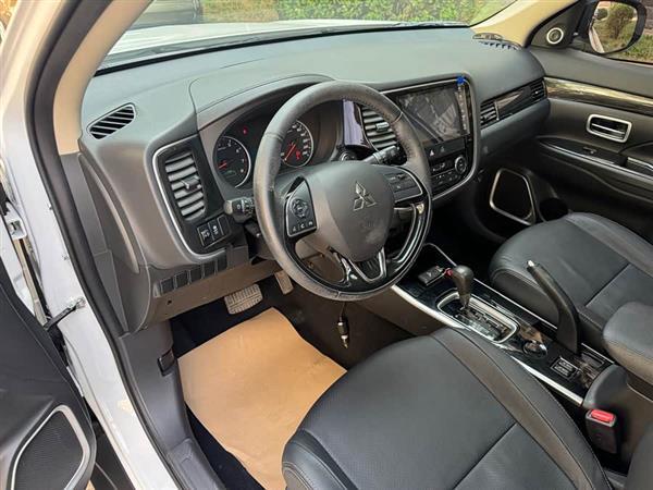 欧蓝德 2018款 2.0L 两驱荣耀版 5座