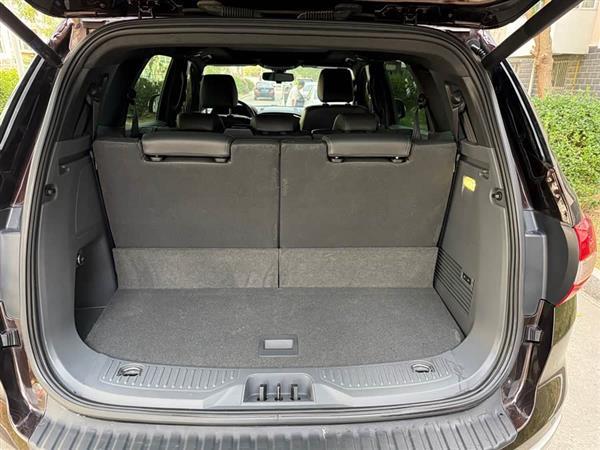 撼路者 2016款 2.0T 汽油自动四驱旗舰版