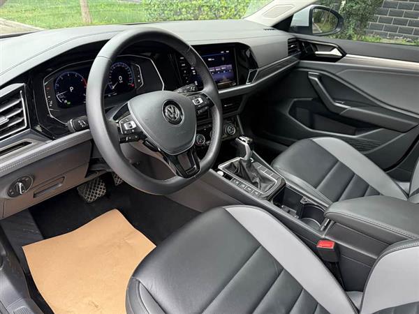 速腾 2022款 200TSI DSG超越版