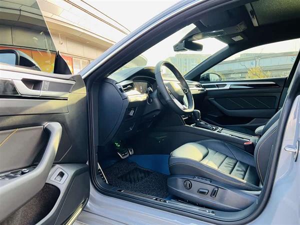 一汽-大众CC 2024款 380TSI 夺目 众享款