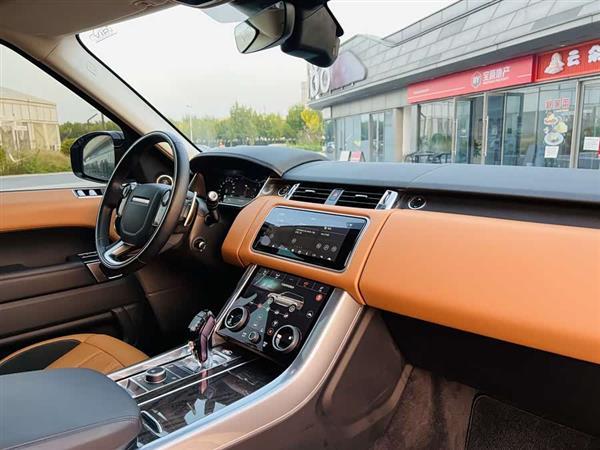 揽胜运动 2022款 3.0 L6 耀黑版