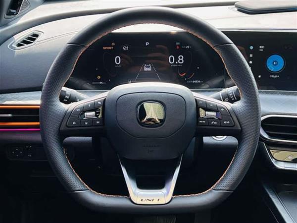 长安UNI-T 2022款 1.5T 尊贵型