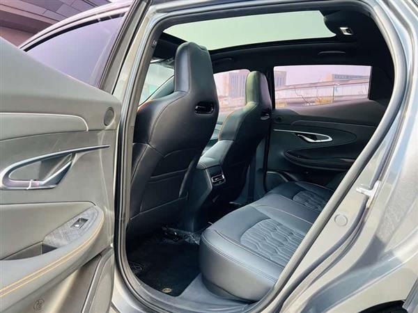 长安UNI-T 2022款 1.5T 尊贵型