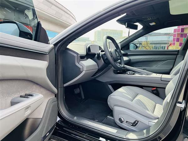 极氪001 2025款 WE版 95kWh 四驱