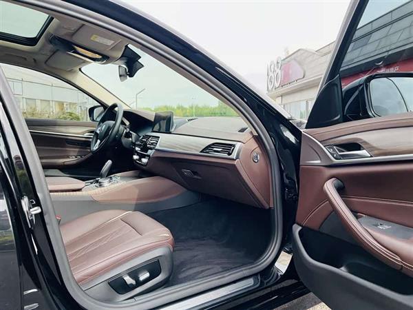 宝马5系新能源 2020款 里程升级版 530Le 豪华套装