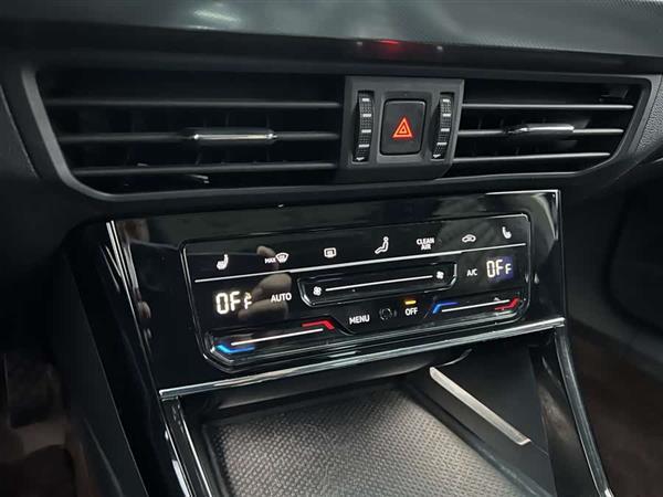 帕萨特 2023款 330TSI 星空精英版