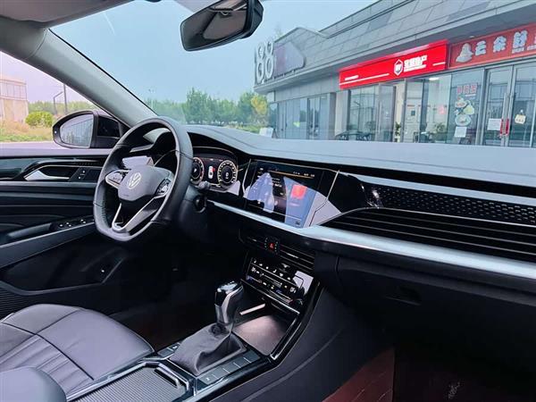 帕萨特 2023款 330TSI 星空精英版