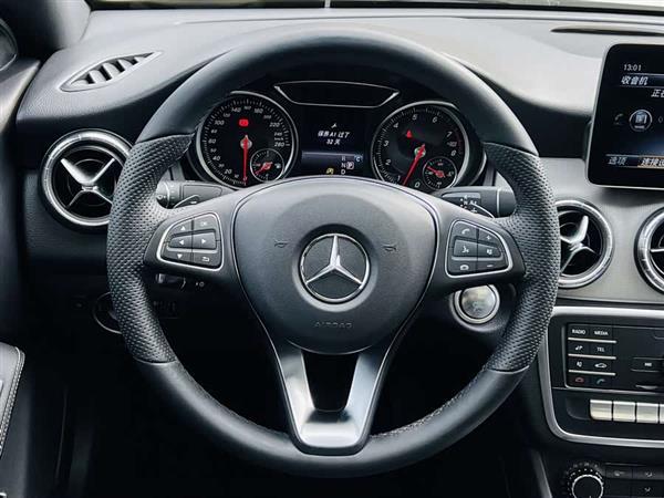 奔驰CLA(进口) 2018款 CLA 200 动感型