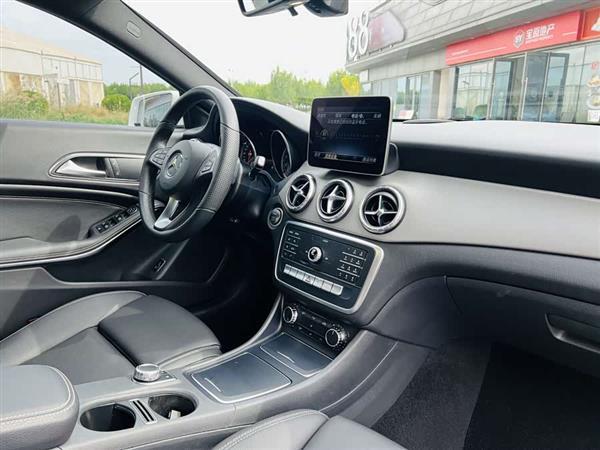 奔驰CLA(进口) 2018款 CLA 200 动感型