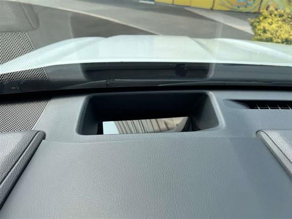 汉兰达 2022款 双擎 2.5L 四驱尊贵版 7座