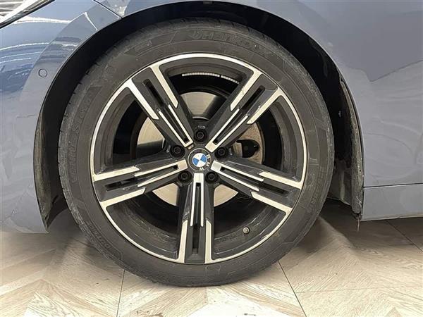 宝马4系 2022款 425i M运动套装