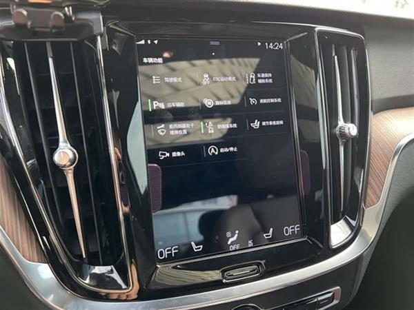 沃尔沃S60 2022款 B4 智远豪华版