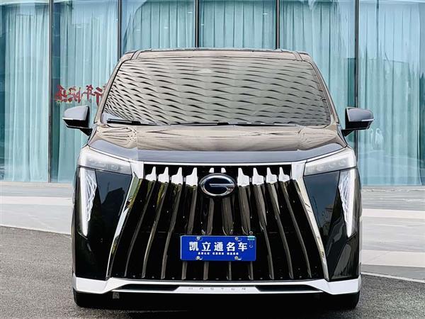 传祺M8 2023款 宗师系列 双擎 至尊版