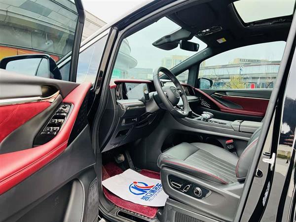 传祺M8 2023款 宗师系列 双擎 至尊版